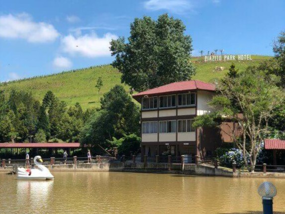 O Piazito Park Hotel possui uma das maiores estruturas do Sul do Paraná e Planalto Norte Catarinense.
Com estrutura para hospedagem, eventos, confraternizações, shows e muito mais. O Piazito Park Hotel esta pronto para receber toda sua família e seus ami